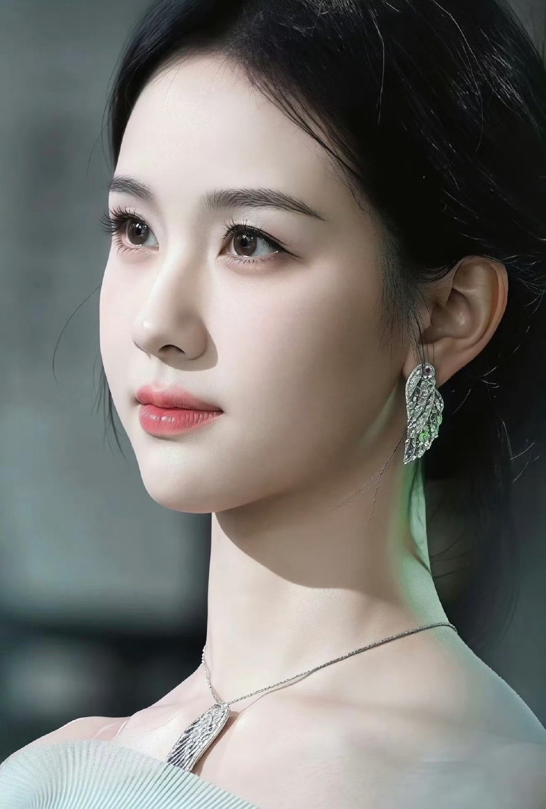 #陈都灵#陈都灵这可是女娲亲捏基因彩票水平的完美骨相与美貌#ai也美不过陈都灵#​