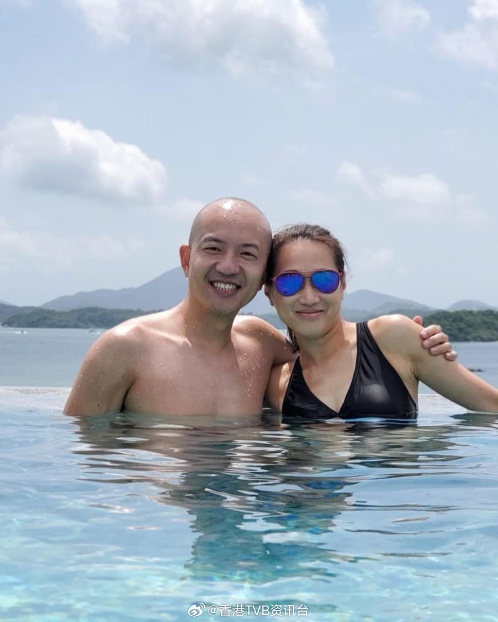星岛：黄子雄为旧爱夏竹欣庆46岁生日相恋八年分手仍友好相聚二人如今人生轨迹各