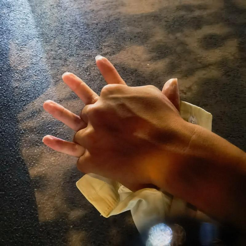 女人喜欢上一个男人就两个字:“着急。“一个女人如果喜欢上你，一定要想彻底了解你