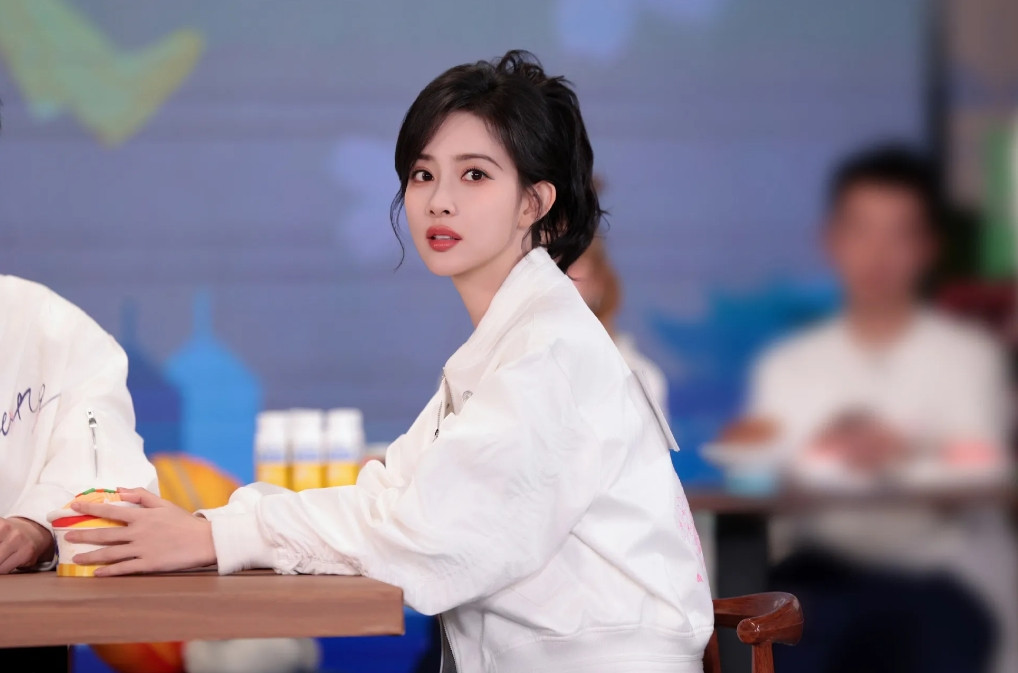 经过这几天连续的被勾践剑的轰炸终于明白为什么那么多综艺都喜欢请孟子义了。孟子
