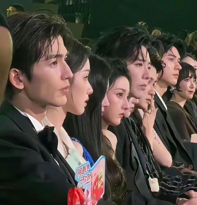 不得不说明星不是一般人能当的…