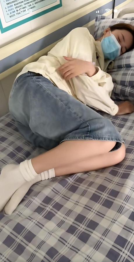 杭州一姑娘没有工作，没有收入。为了维持生活卖父母留的400万房子，没想到跟阿里上