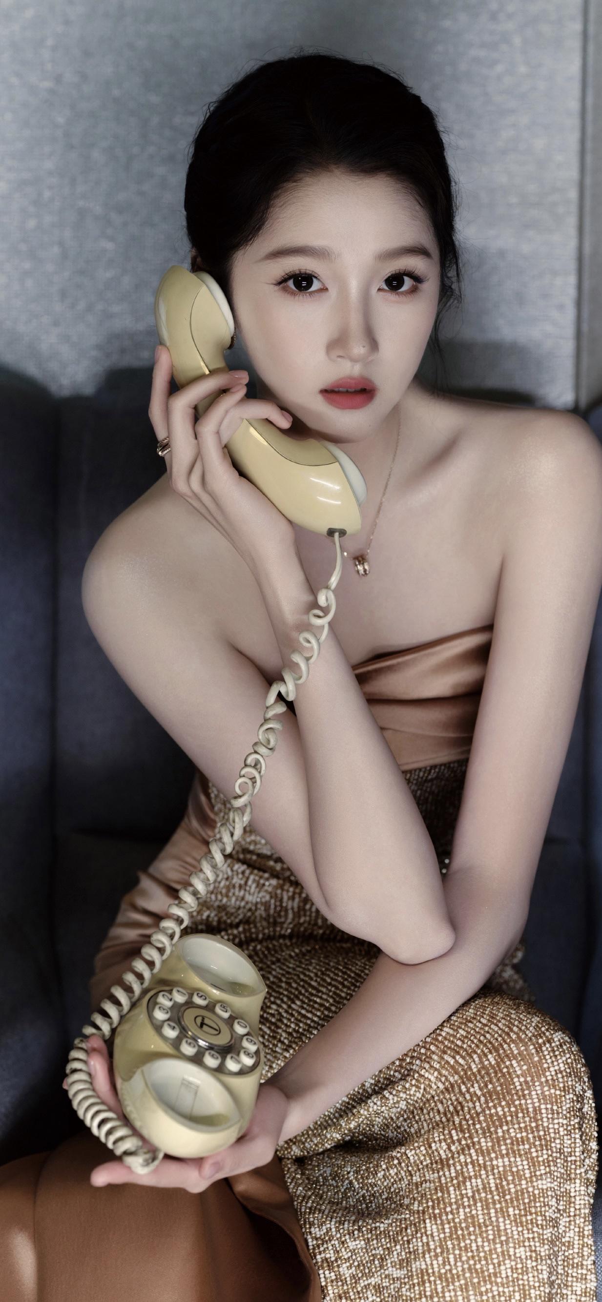 美女壁纸-第5966期-关晓彤