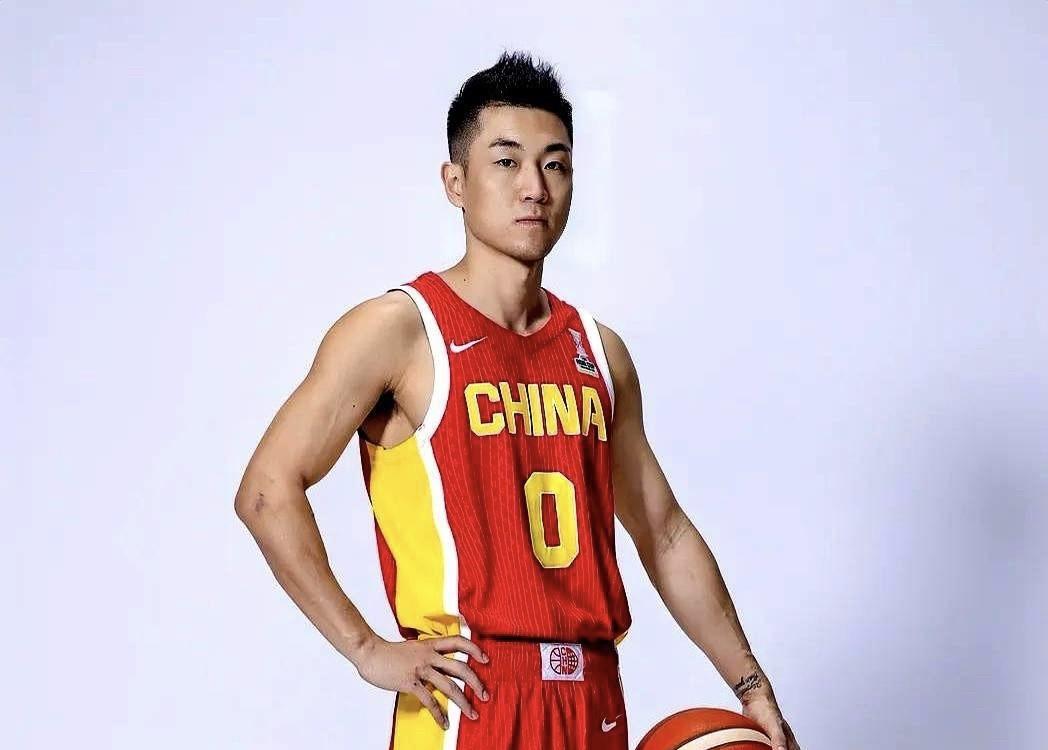 热身赛4连胜！男篮75-72险胜波兰，本场比赛表现最差的3位球员。1、廖三宁（