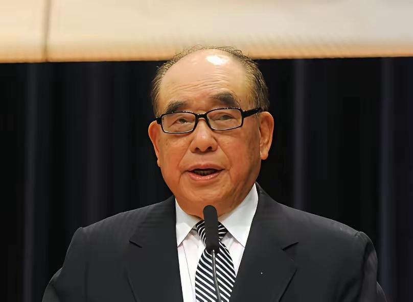 蒋介石侍卫长郝柏村94岁含泪吐露：蒋公最大的失误不在撤往台湾，而是全盘接受雅尔塔