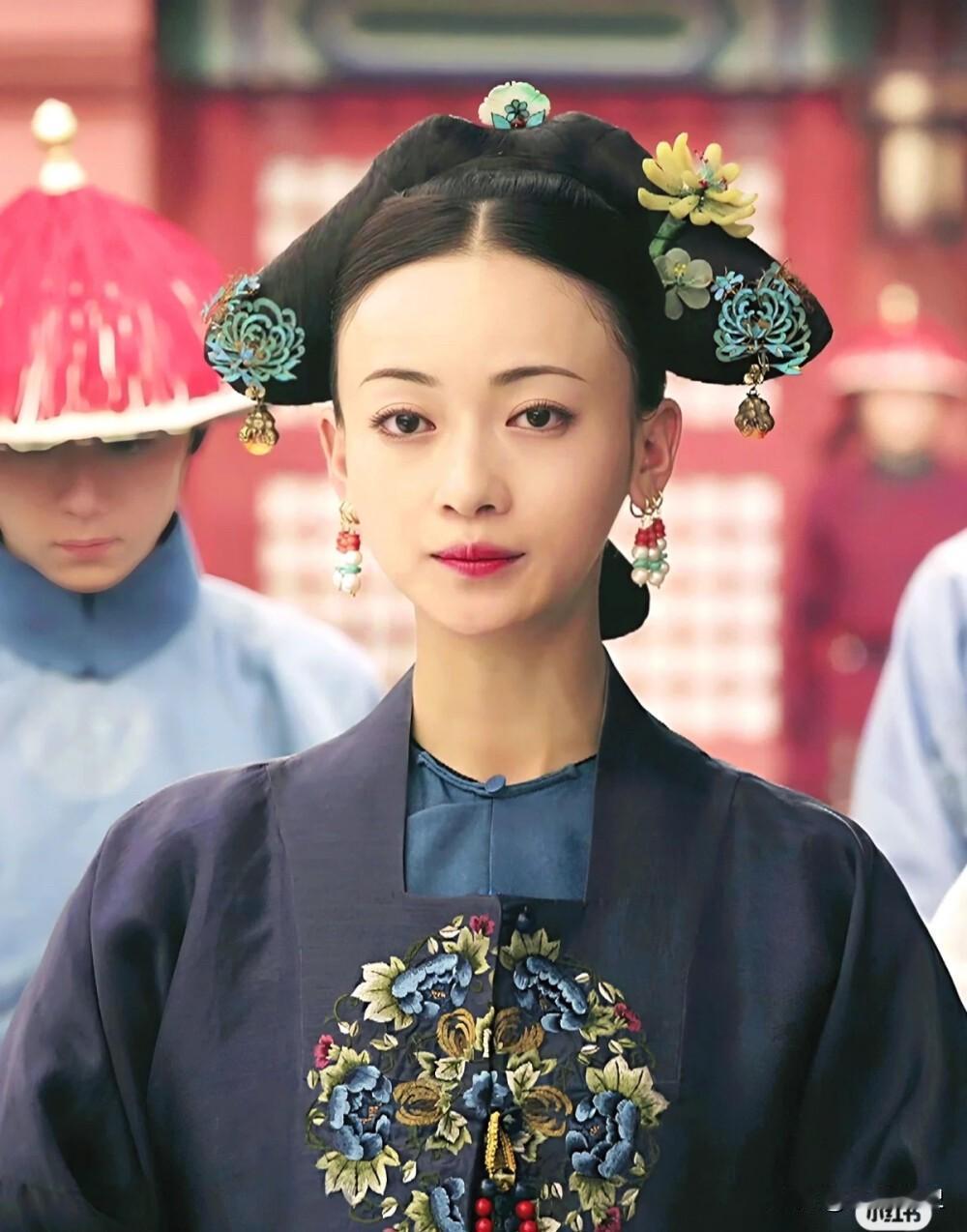 刚出月子身下还垫着带血的草纸敬事房太监就来催她去侍寝，这是清朝令妃的真实