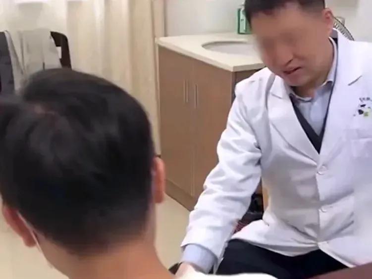 中医药大学第一附属医院伤医事件！真搞不懂有些人咋想的，居然还替捅医生的人说话，
