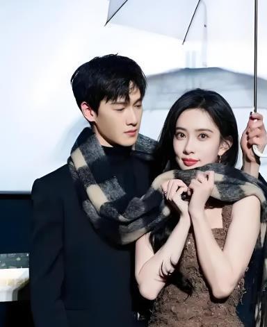 #孟子义的狗巧克力塌房了#在节目录制中，曾舜晞公开吐槽孟子义的博美犬“巧克力”