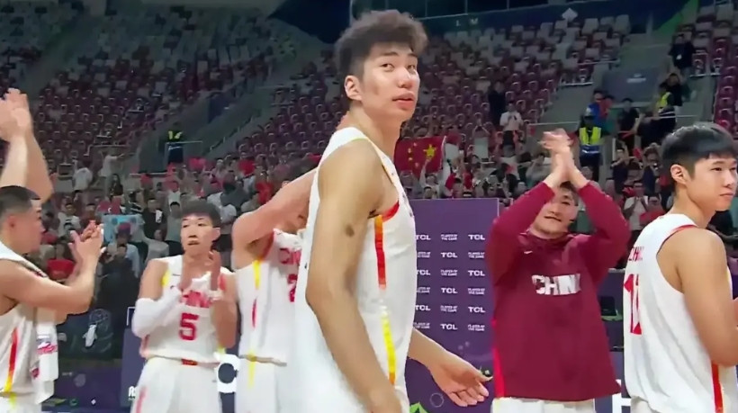 战胜韩国进入四强但同时也彻底把中国男篮的命门暴露了出来中国队内线有胡金秋