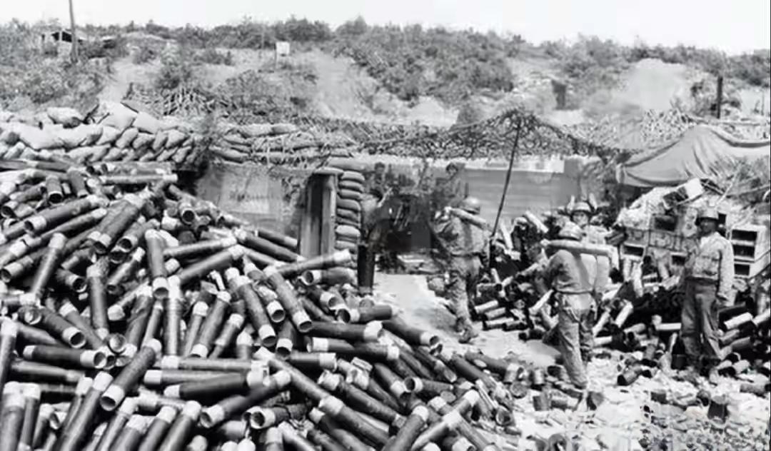 为什么抗美援朝连美军坦克残骸都往回抢？那是国产重武器的启蒙。你想想，那会儿新