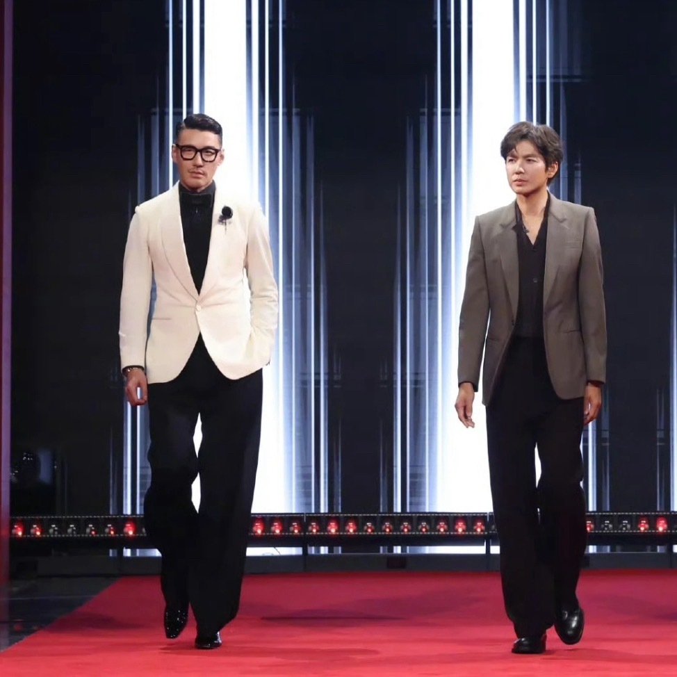 目测钟汉良身高是多少？已知左边的胡兵189，你觉得钟汉良应该是多高？