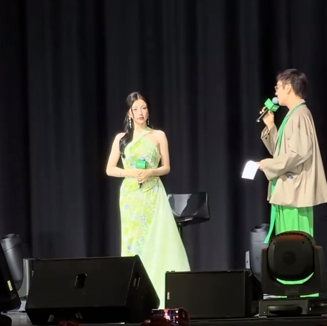 看了虞书欣生图，再次感叹一下娱乐圈门槛真低啊