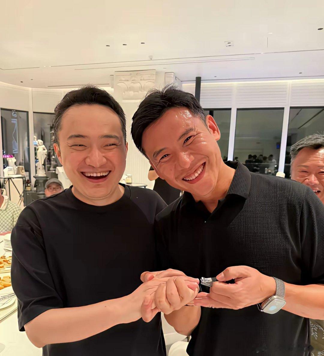 孙割剪刀一亮相，我就知道赵老板那篇小作文白写了！说实话，前一秒还发文“点拨”孙割