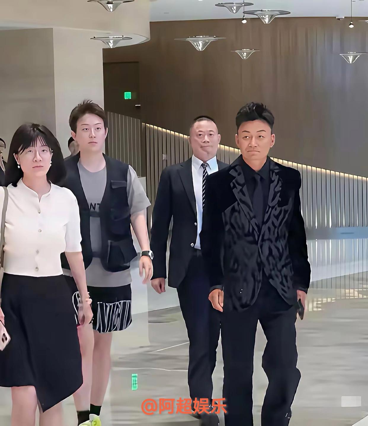 事实证明，有钱人就帅