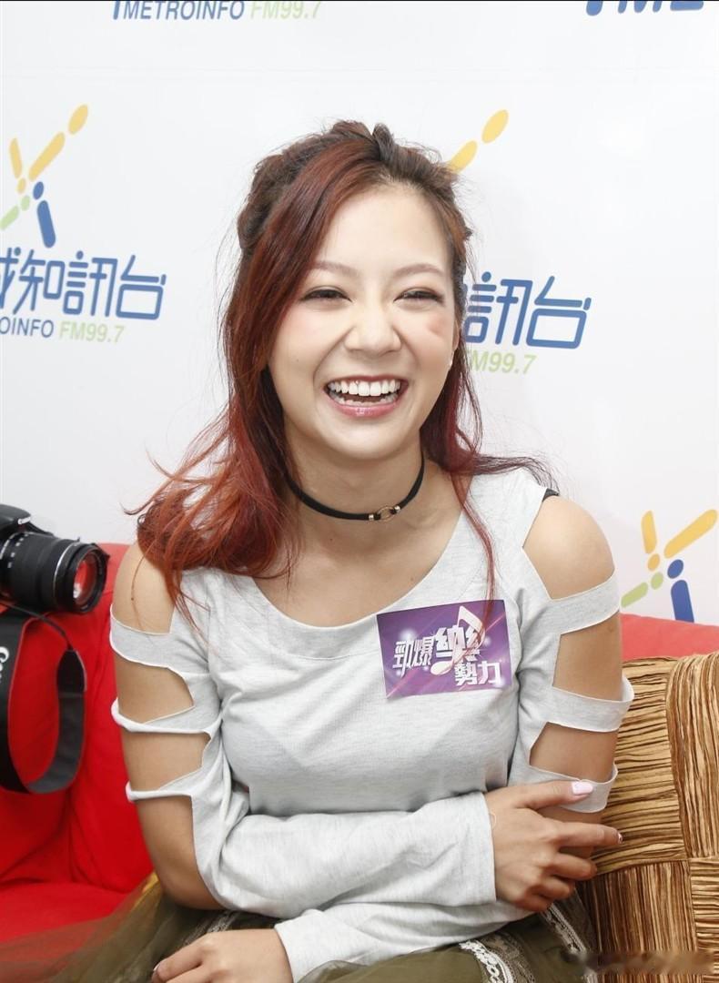 香港女演员的儿子确诊天使综合症，患病儿子留在海外，被批变相遗弃何雁诗最近出席活动