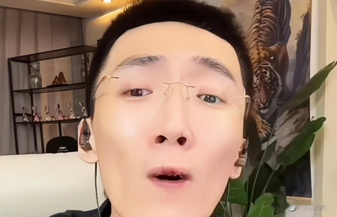 李舒克断言牌、伊夫妇未离婚，因小伊伊仍未顺利拿走全部财产！