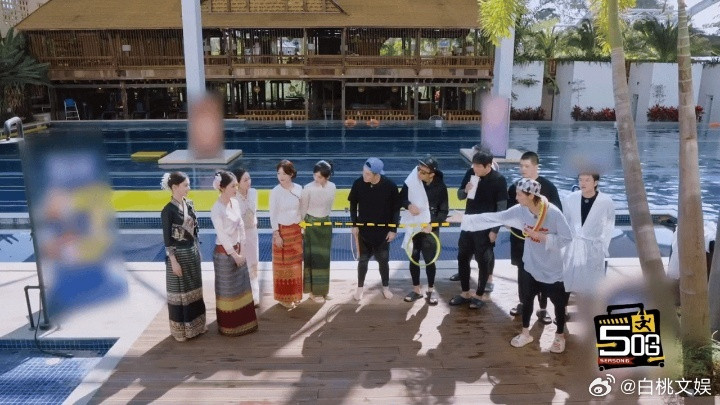 鹿晗任敏认识十一年了李现任敏通过鹿晗认识对方哈哈哈哈哈李现和任敏第一次见面，是