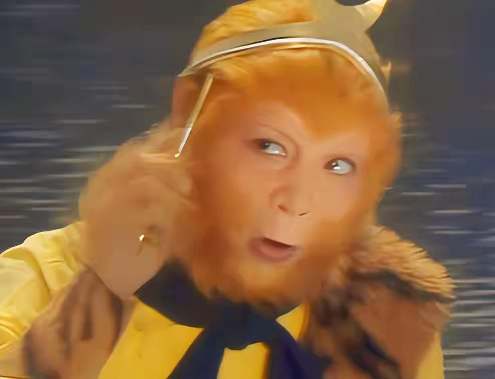 孙悟空怕紧箍，表面是怕疼，实则怕“锁不住的圈、逃不出的力、定死的命”——民间脑洞