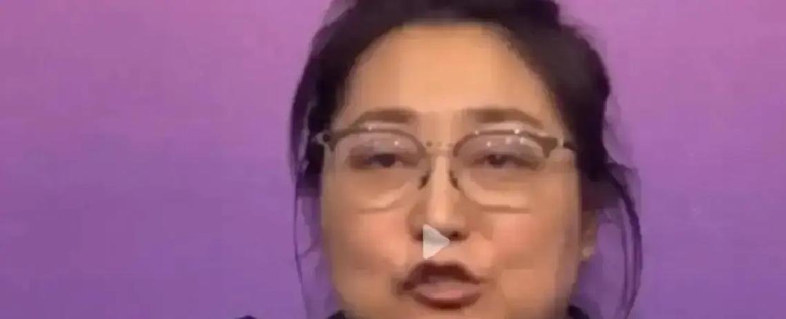 转会费2千万没打动她深圳大学俱乐部凌晨一点发图，只有三个字：阵容稳。配图是