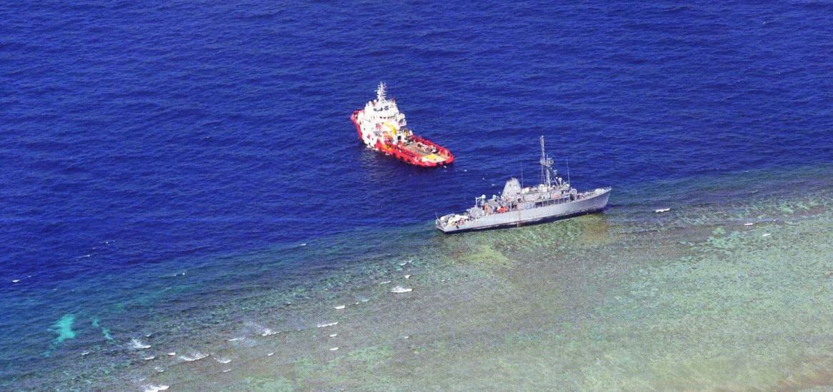 2013年1月17日凌晨，美国海军“守护者”号扫雷舰带着80名舰员从菲律宾