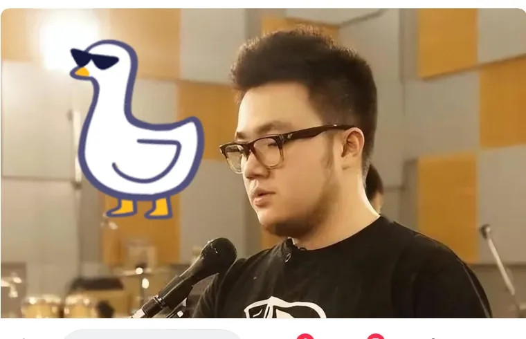 最解气的报复英达和宋丹丹结婚后，生下了儿子巴图。因为第三者的介入，