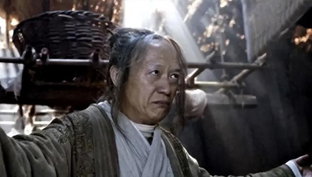 为什么杀了魏忠贤不久，大明朝就垮了？很简单的道理，你给魏忠贤一百万军费，他贪了