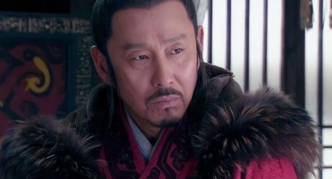 西汉时期，张苍因犯错被刘邦判了腰斩。他被扒掉了衣服，正要行刑，路过的王陵见他身材