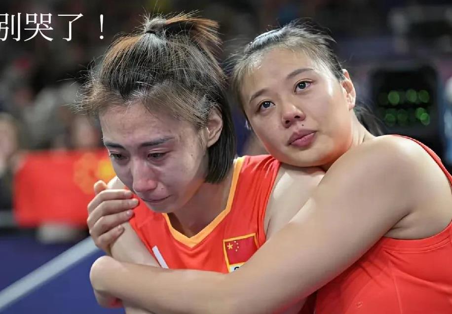 有说庄宇珊被“巴奥”耽误了两年；李盈莹被“东奥”、“巴奥”耽误了两届；朱婷、袁心