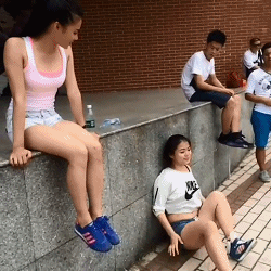 本来没人衬托，非要衬托一下​​​