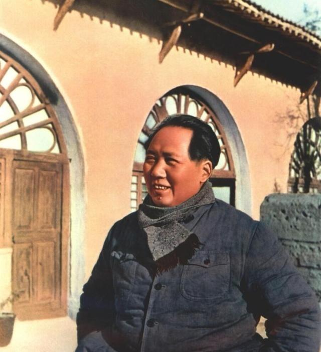 1949年斯大林亲自劝毛主席“别打了，划江而治“，毛泽东只回一句：打过长江去！这