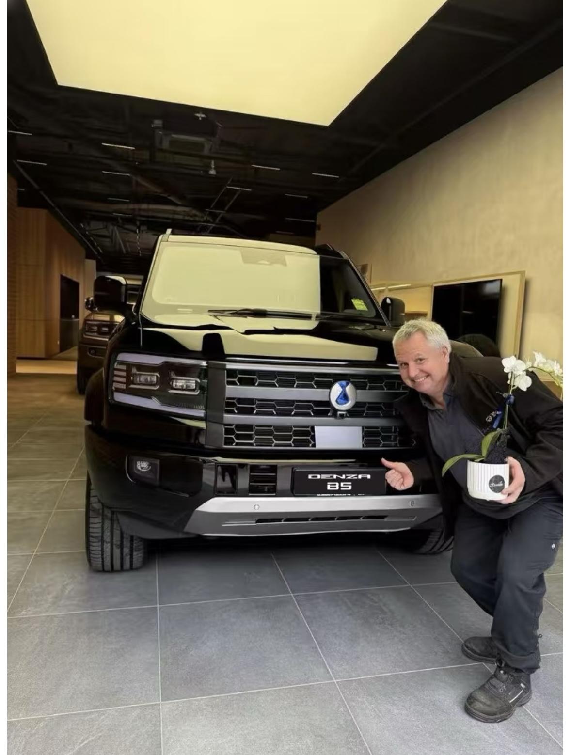 过去4年比亚迪海外市场销量：2022：5.59万台2023：24.28万台