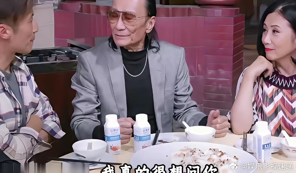 都说养儿防老，我看谢贤养谢霆锋，纯粹是给自己找了个对手。89岁了，还要在节目上跟