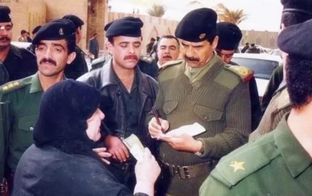 1996年2月，萨达姆的两位女婿结束了逃亡生涯，在伊拉克驻约旦大使的陪同下，踏上