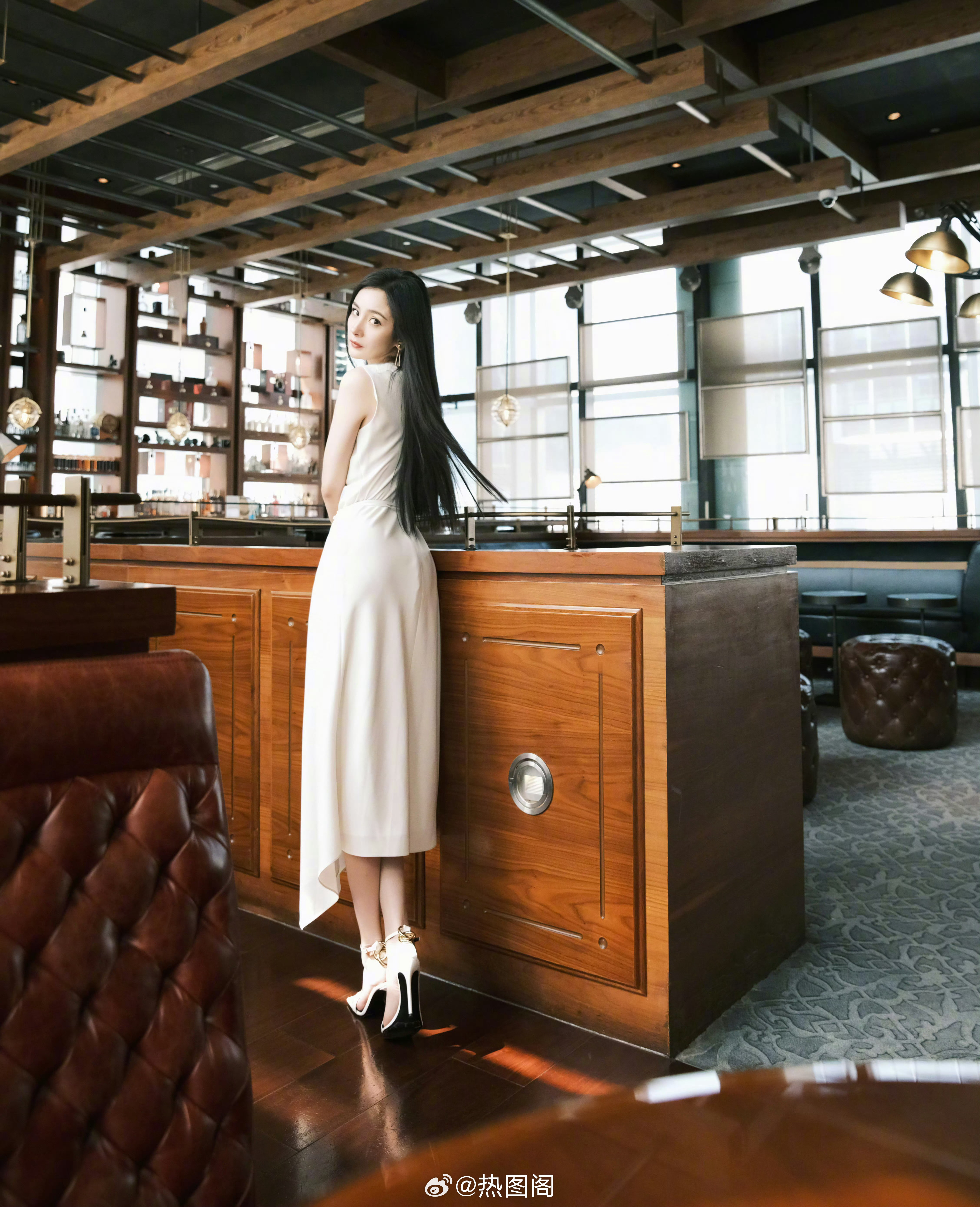 杨幂🤍黑长直yyds，力士线下活动，温婉可人🌌热图阁公众号