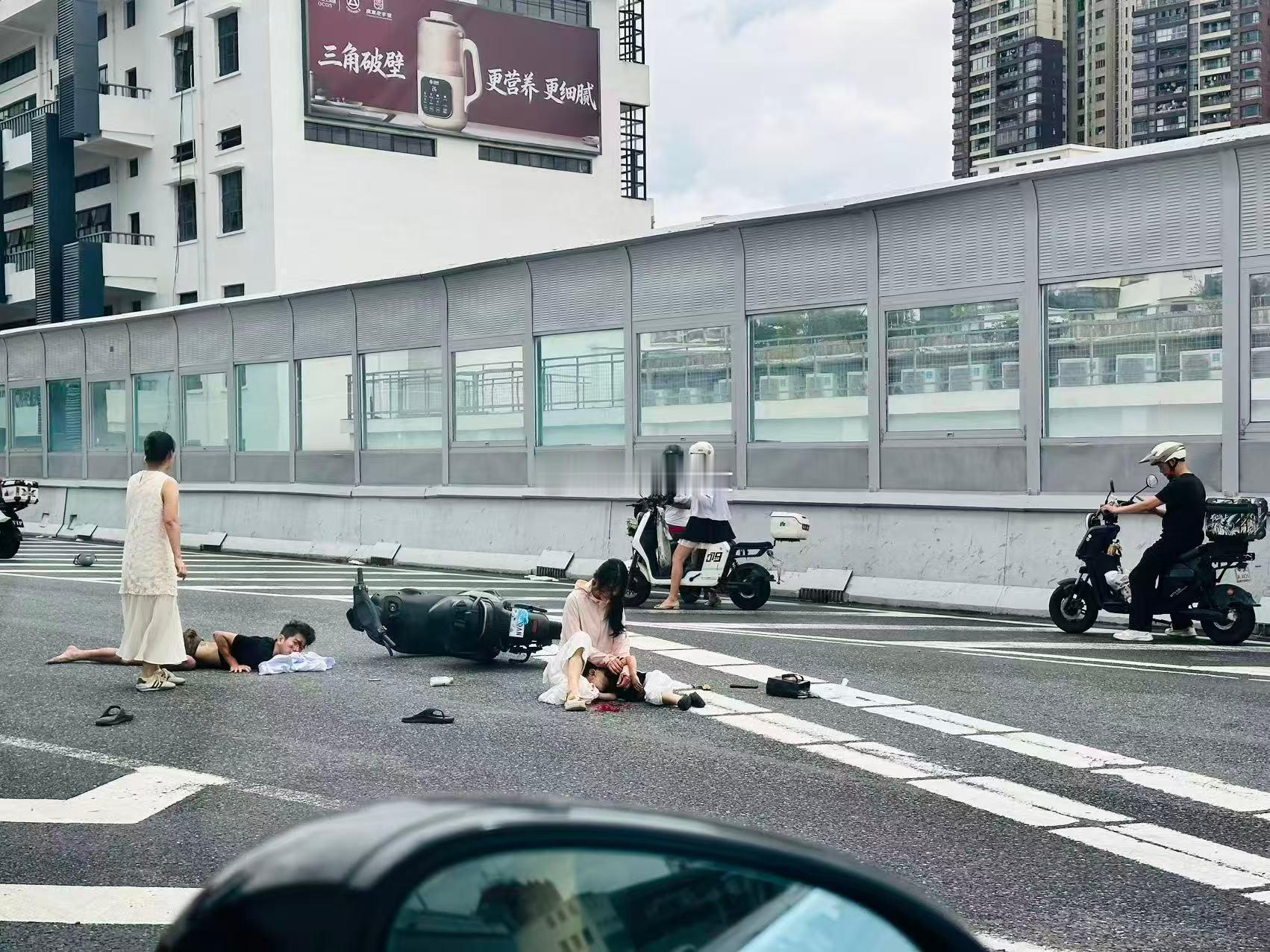 天啊，孩子下次选个靠谱的父母吧！