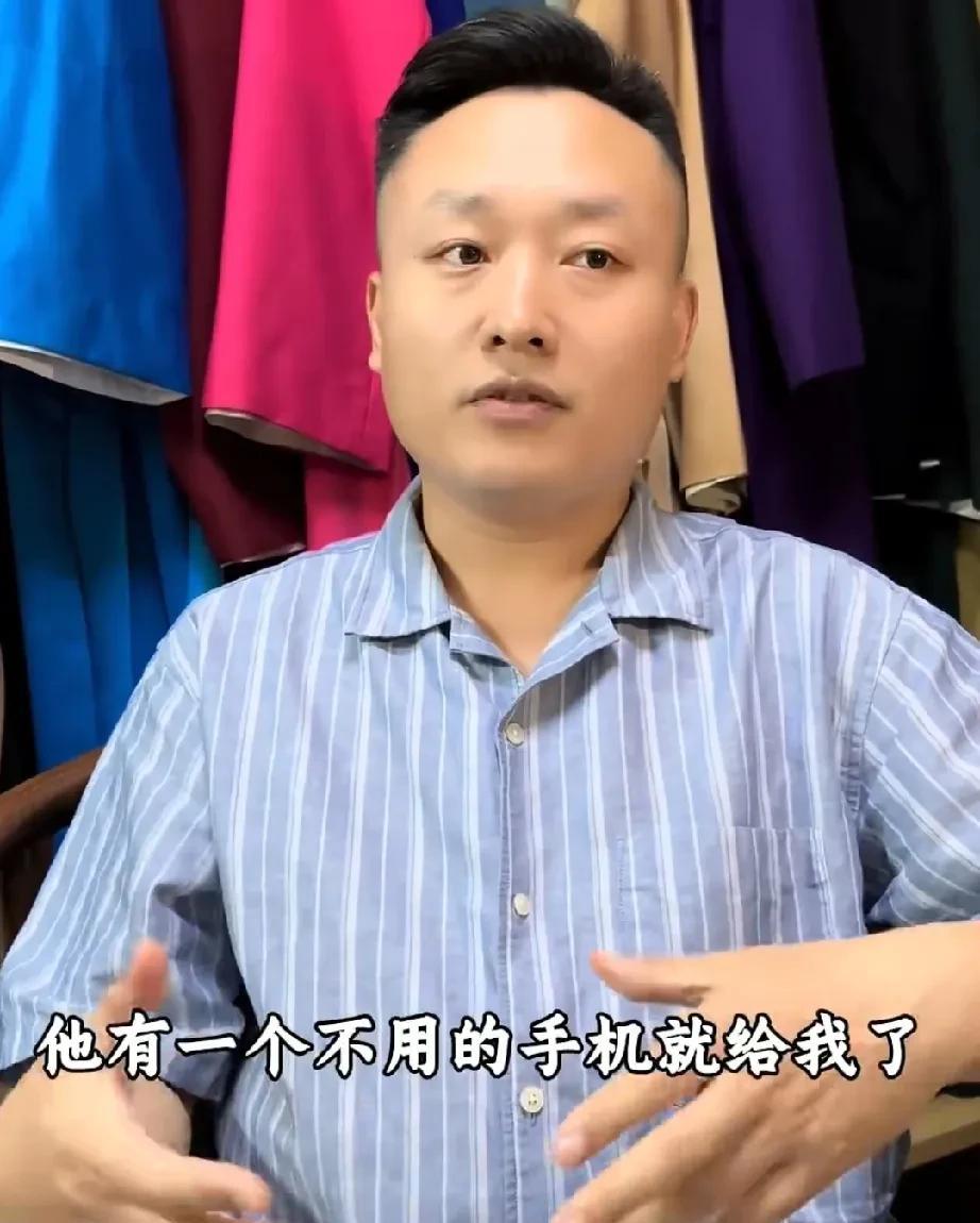 郭德纲说的对，收徒弟就是为了给祖师爷传道。真要全是为了挣钱，他跟于谦满世界商演挣