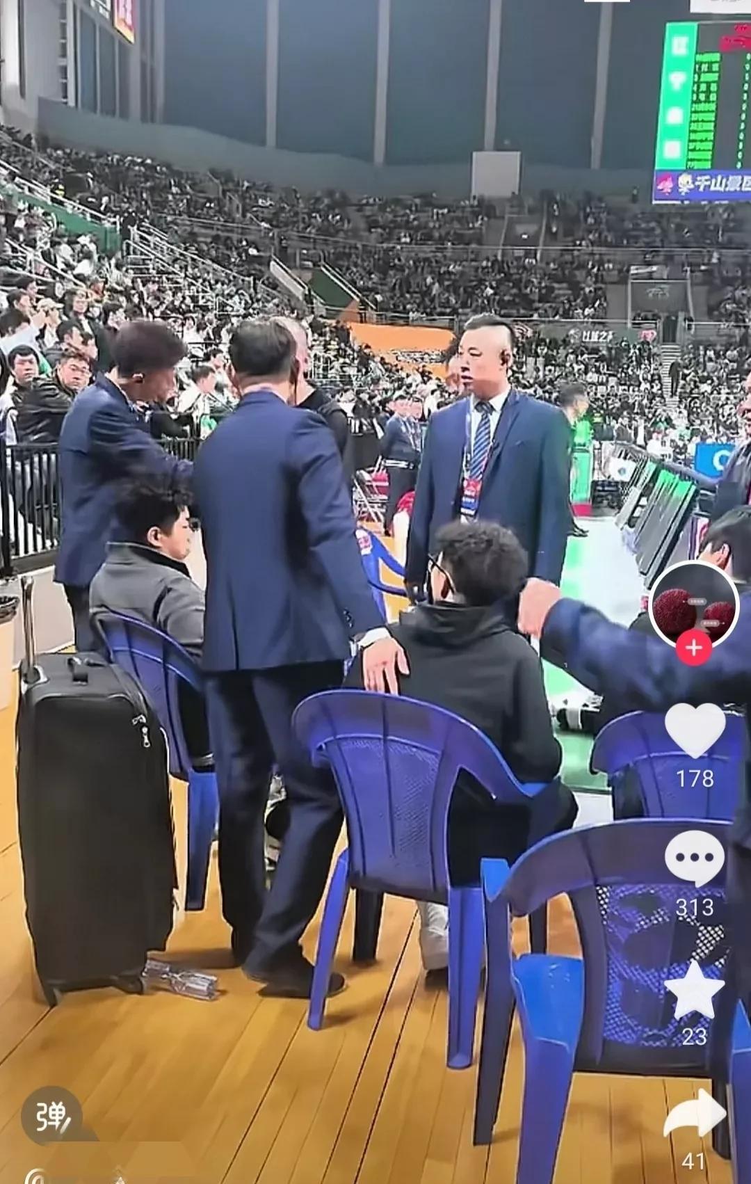 输球又输人？半决赛辽宁主场不敌浙江广厦，惨遭横扫出局，无缘晋级总决赛。虽然最后赢