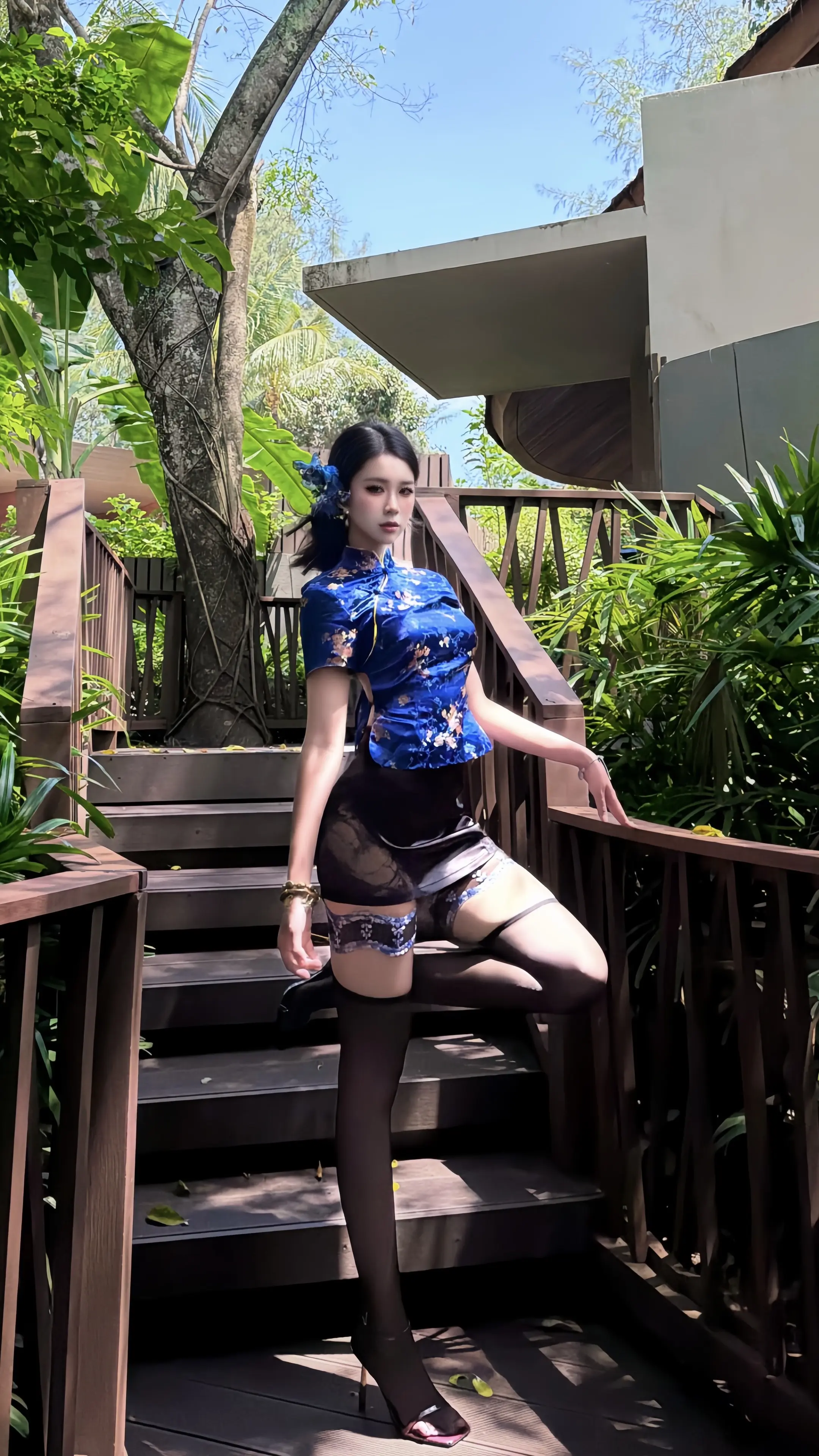 残缺的玉叫做王 王添三笔叫做狂。