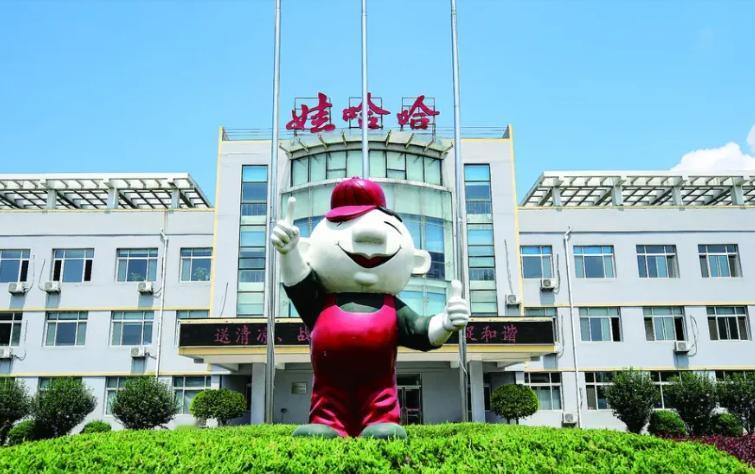 这下出名了，不仅娃哈哈，全国人民都知道了。万万没有想到，娃哈哈的新任总经理许