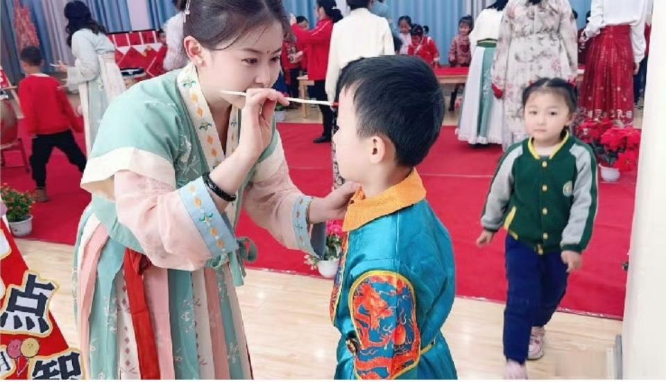 慢养花开，给每个孩子专属成长时区甘肃玉门慢养花开守护童真成长甘肃玉门幼教老师赵