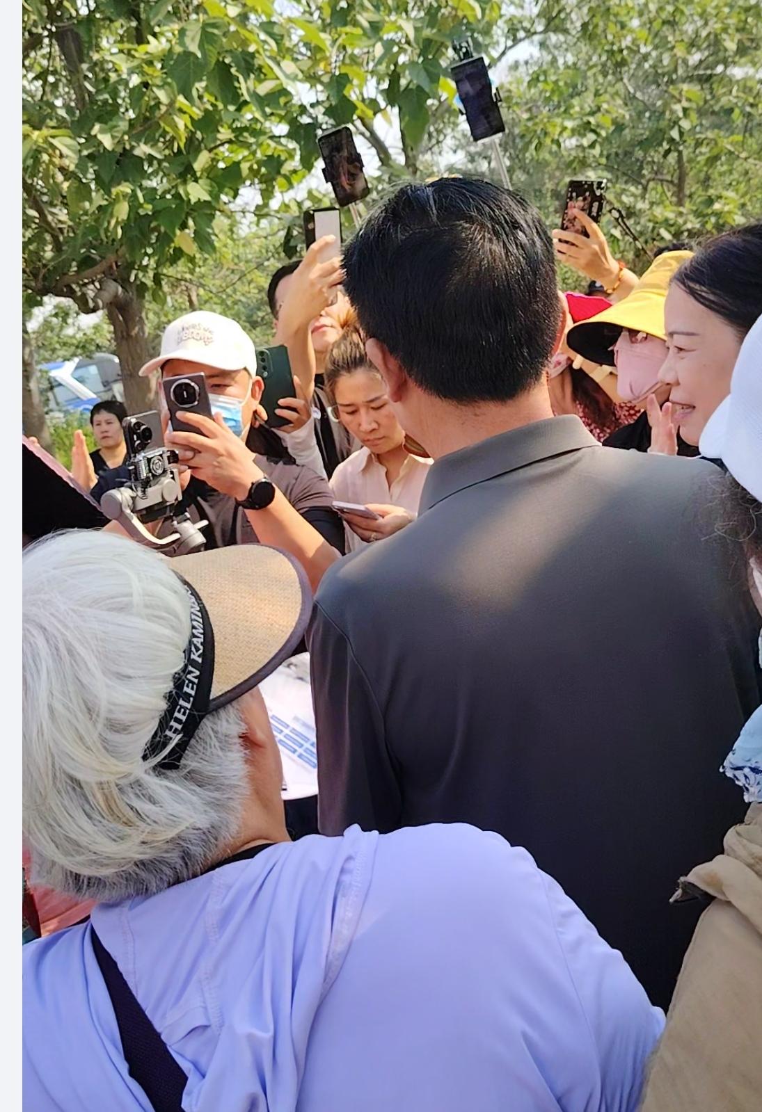 姐姐们家人们好的重大进展！拖了三年的“52”会议，这次真的要开了！听说了吗？姗姗