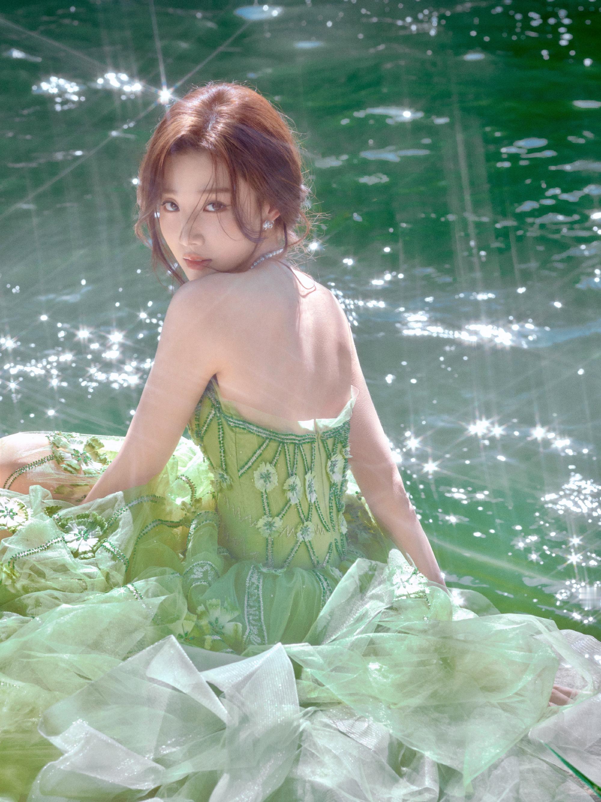 卢昱晓迪士尼在逃朱迪青纱轻盈，好美的内娱姐姐❤️卢昱晓