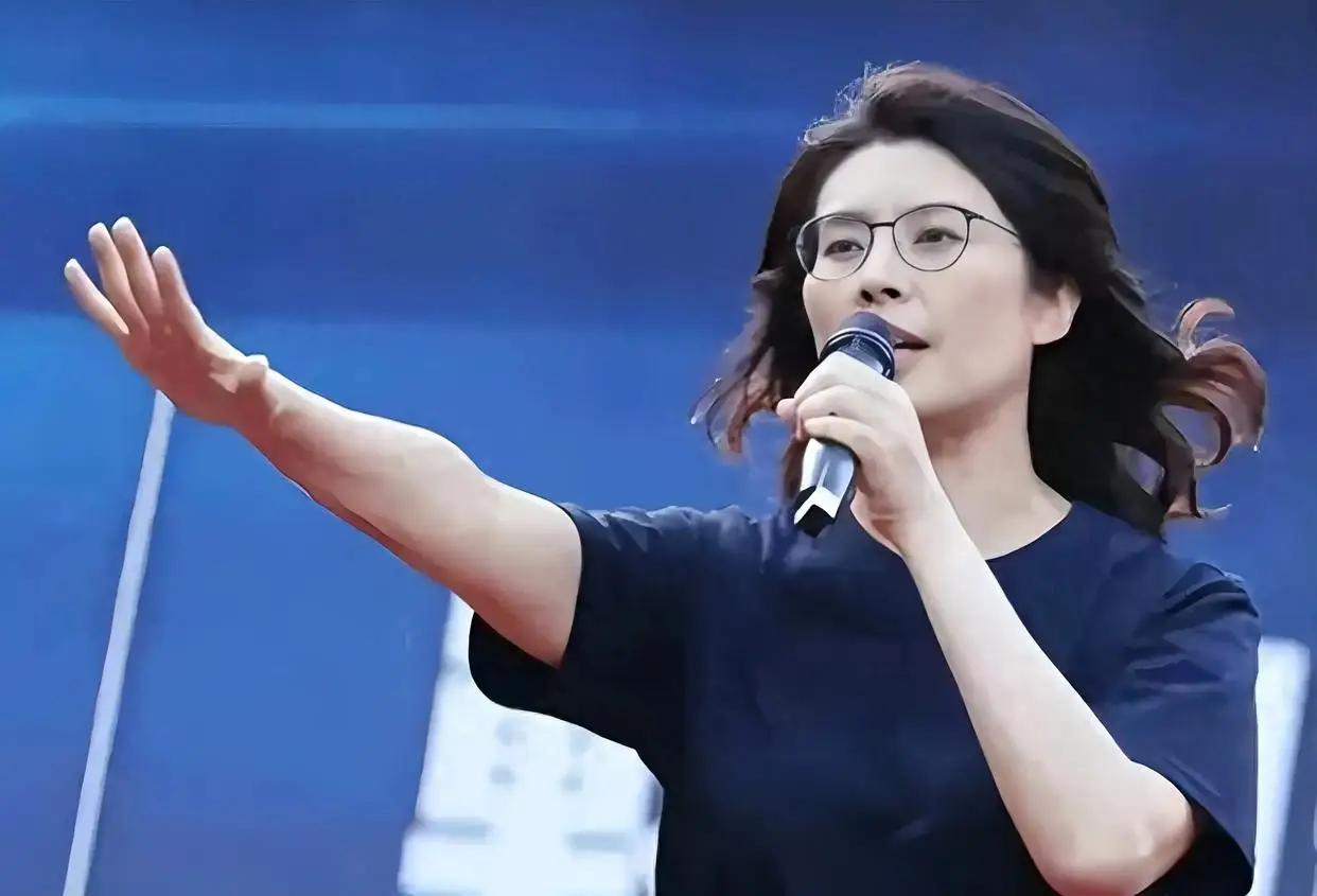 大陆贺电刚到，郑丽文的回电就炸了！‘承认九二共识’，‘承认台湾人都是中国人’！这