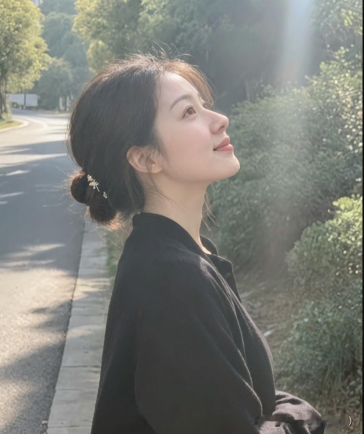 夫妻这关系，真像一双鞋，人生路坎坎坷坷，必须俩人一起走，少一个都不行，