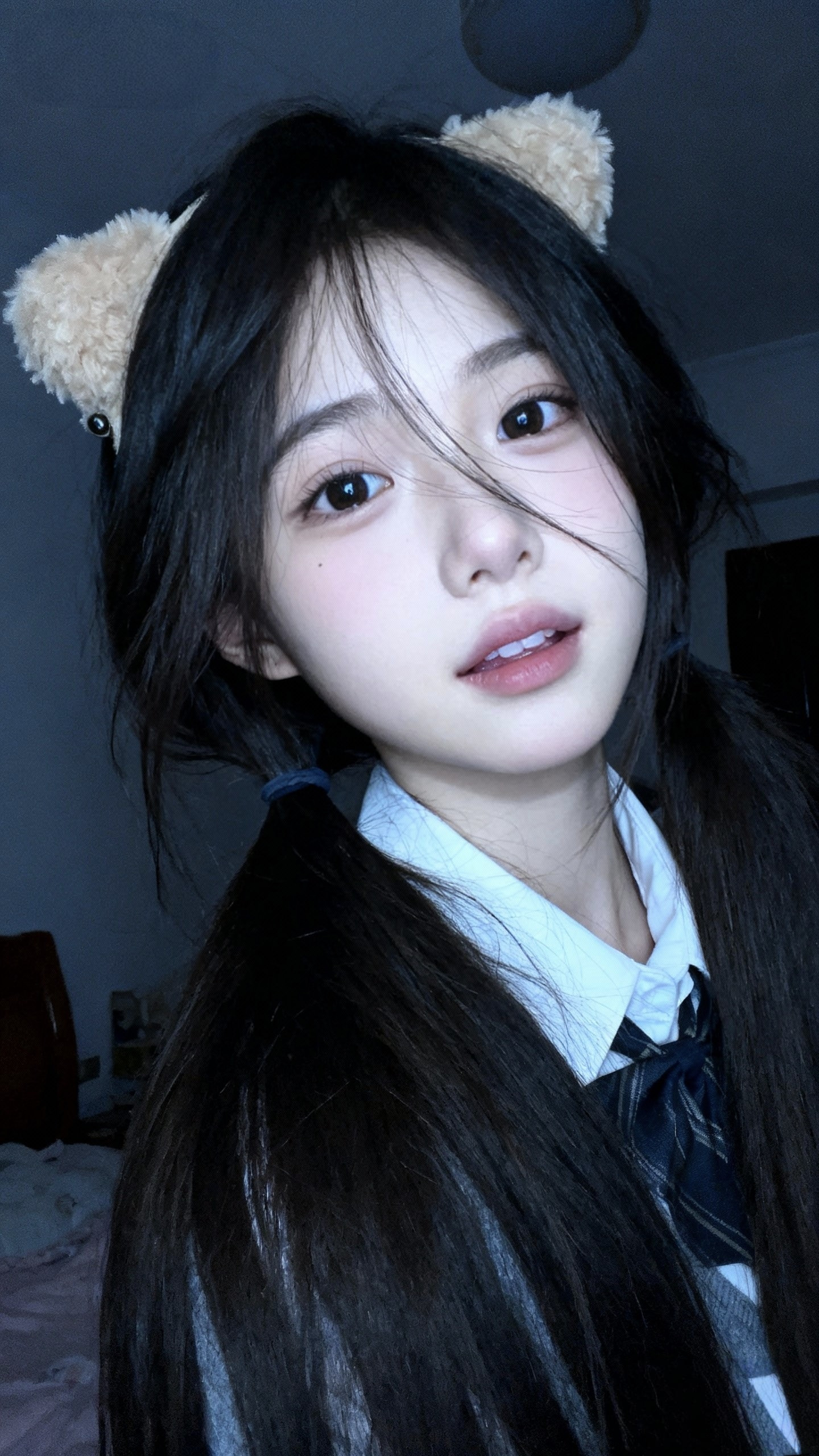 风格：高清摄影风格，32k超高清画质，细节极致细腻清晰，氛围感，画面丰...