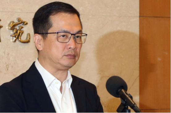 国民党的“内战”，终于打响了！就在昨天，被视为马英九头号“子弟兵”的罗智强，突然