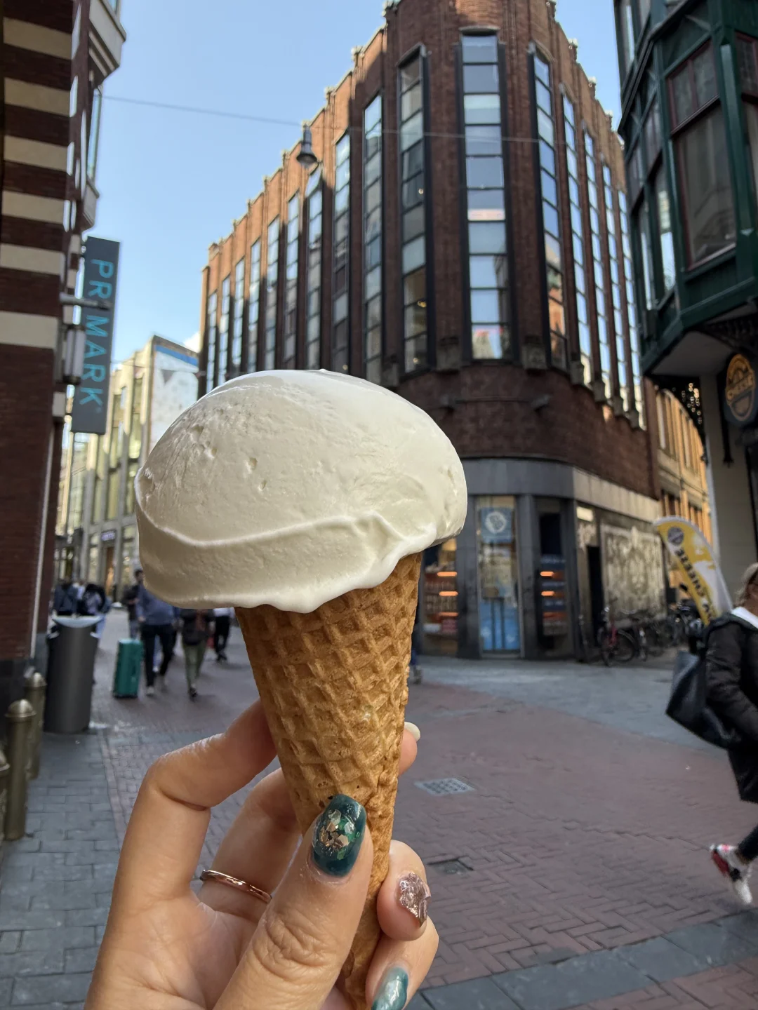 为了这只雪糕🍦我专门✈️飞了趟阿姆斯特丹❗