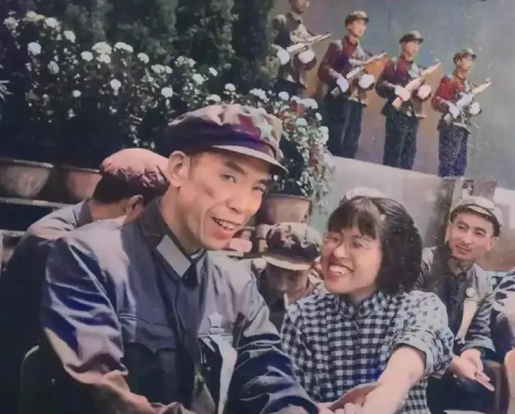 造反派冲击广州军区副司令员梁兴初，索要战备物资，让梁兴初签字批准。梁兴初不给，说