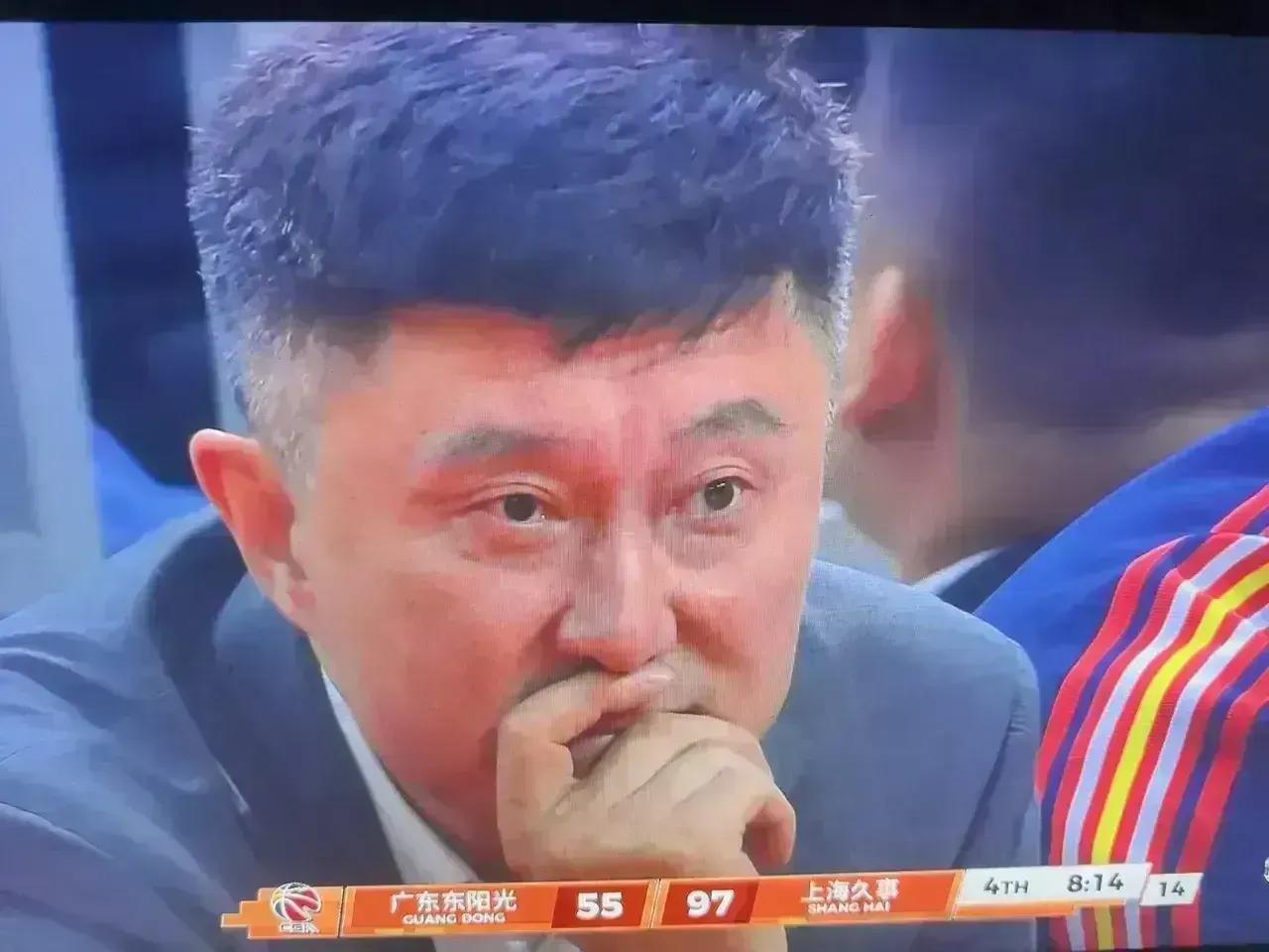 糟心的广东宏远队…原本以为淘到宝了！实际上就几个脆皮！奎因速度够快但是力量太