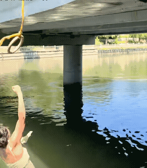 这个女孩子性格可以，活泼可爱，开心果！[大笑]